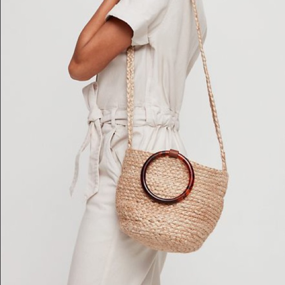Aritzia woven bucket bag